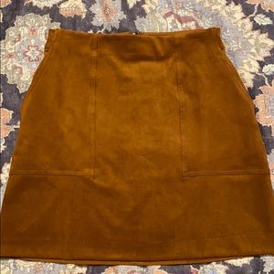 Banana Republic Vegan Suede Mini Skirt w/ pockets